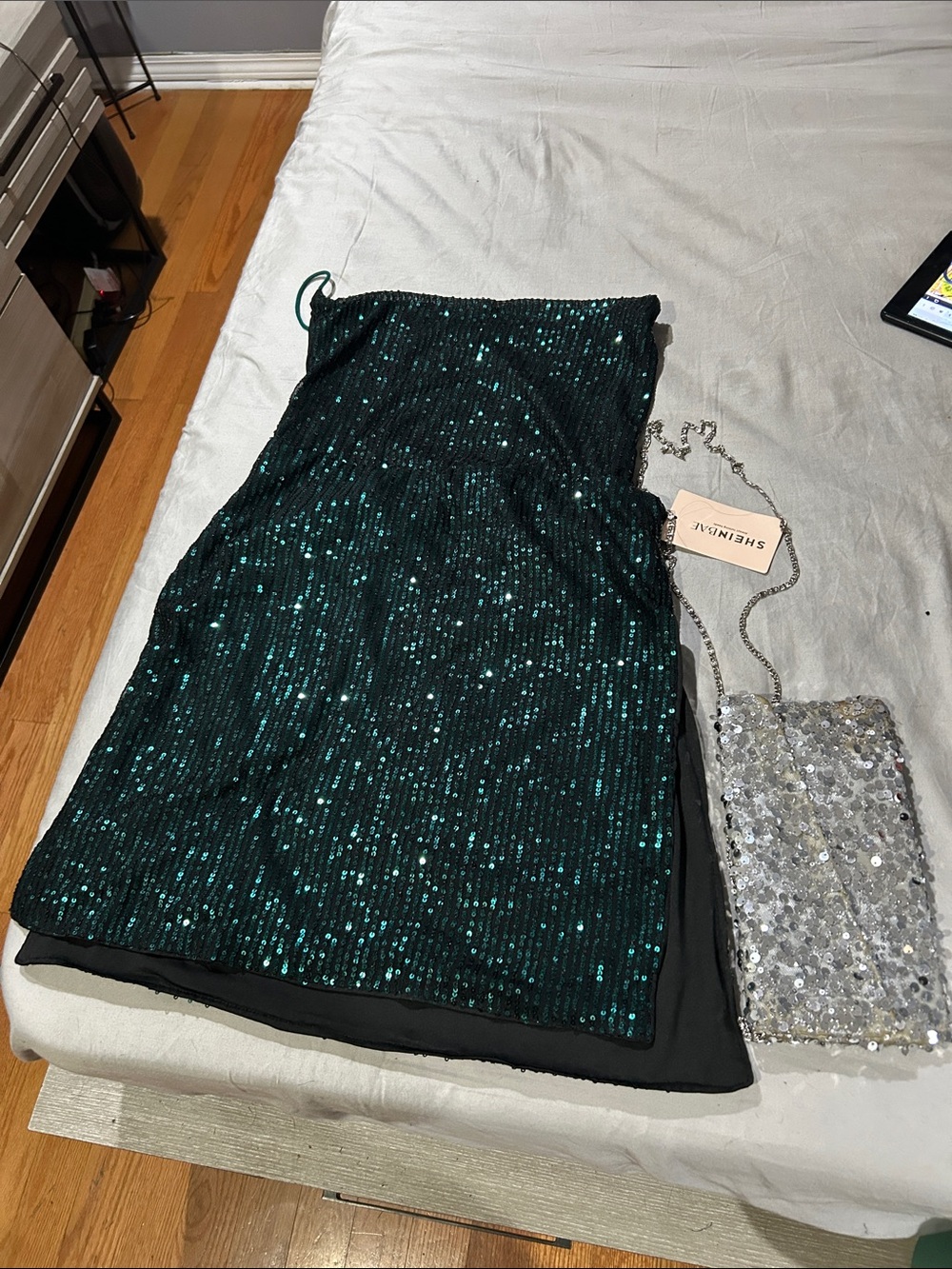 SHEIN Emerald Green Sequin Strapless Mini Dress Sz M. Bundled with sequin purse